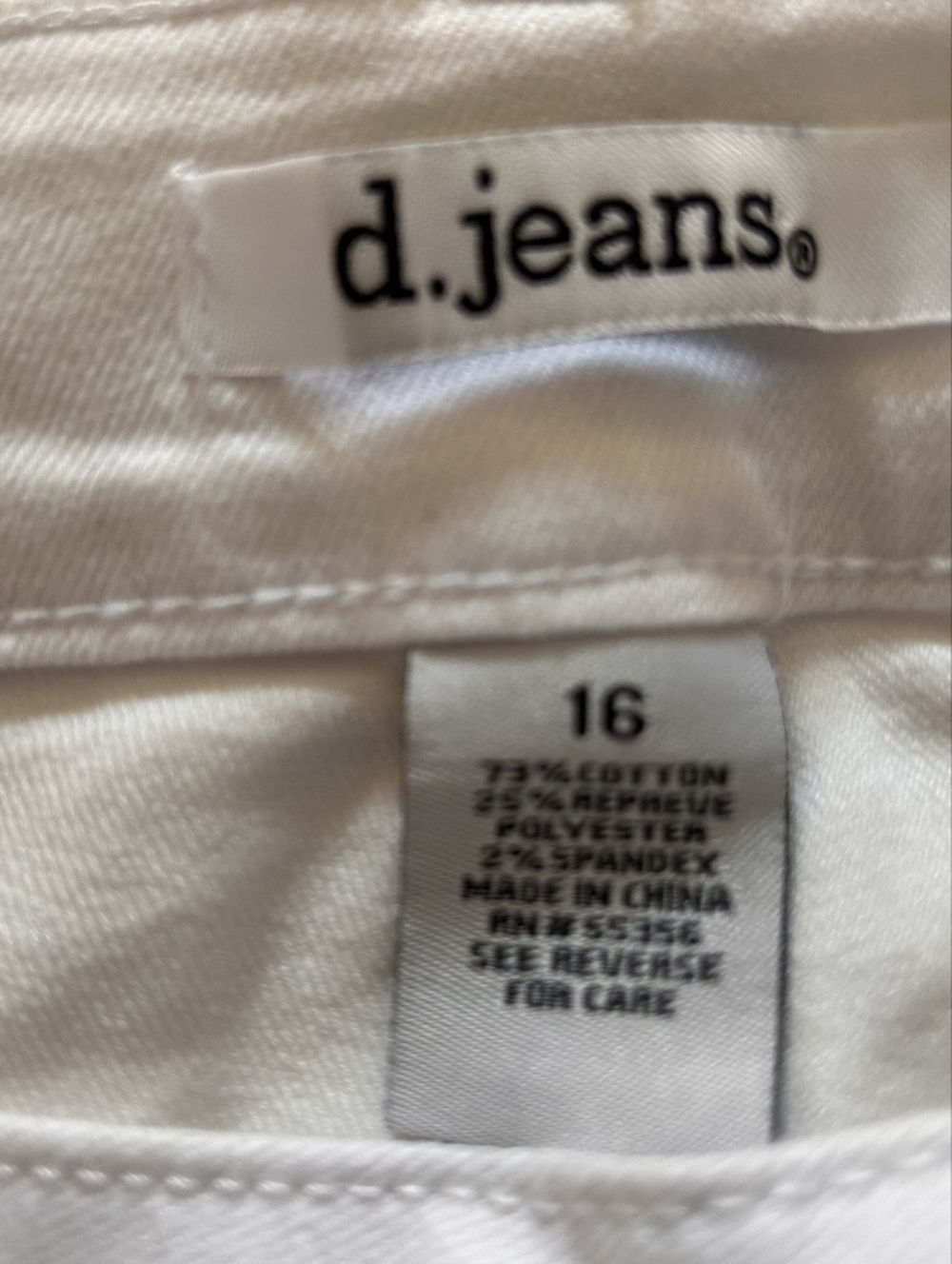 d. jeans White Denim Shorts 16 - Picture 4 of 4